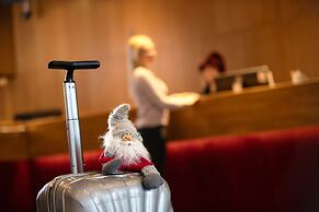 Santa's Hotel Santa Claus