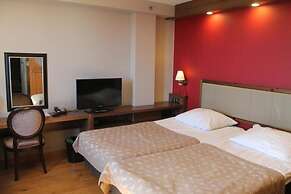 Santa's Hotel Santa Claus