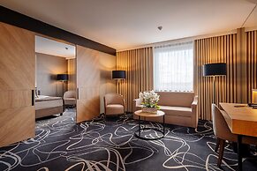 Airport Hotel Okecie