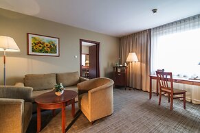 Airport Hotel Okecie