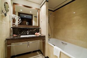 Airport Hotel Okecie