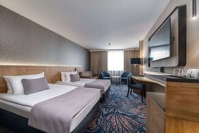 Airport Hotel Okecie