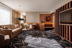 Airport Hotel Okecie