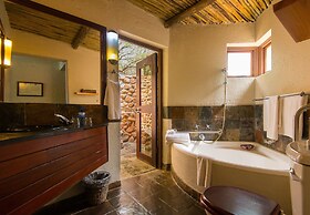 Tau Game Lodge