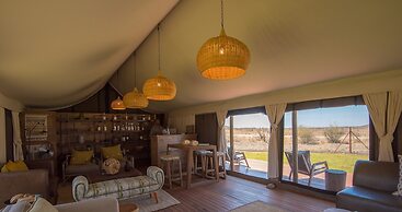 Tau Game Lodge