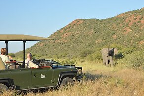 Tau Game Lodge
