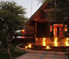 Tau Game Lodge