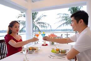 Century Riverside Hotel Hue