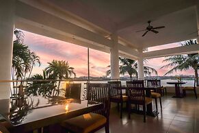 Century Riverside Hotel Hue