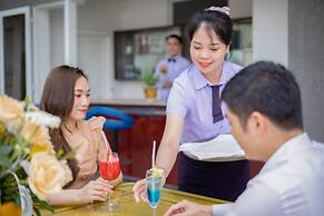 Century Riverside Hotel Hue