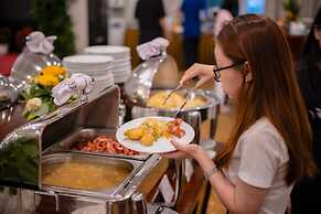 Century Riverside Hotel Hue