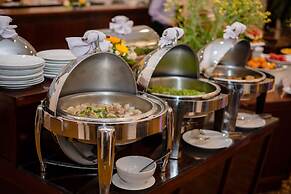 Century Riverside Hotel Hue