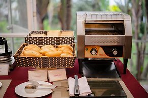 Century Riverside Hotel Hue