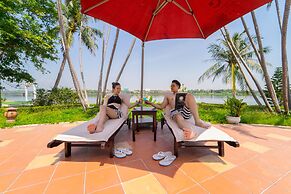 Century Riverside Hotel Hue