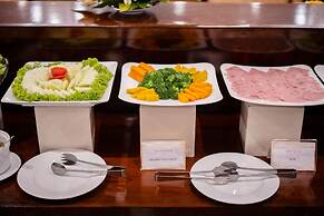 Century Riverside Hotel Hue