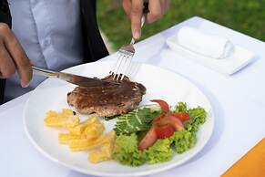 Century Riverside Hotel Hue