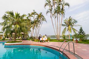 Century Riverside Hotel Hue