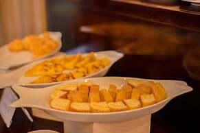 Century Riverside Hotel Hue