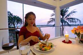 Century Riverside Hotel Hue