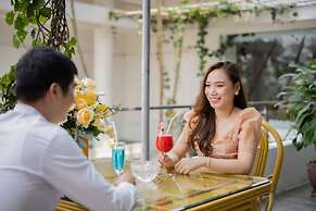 Century Riverside Hotel Hue