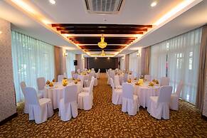 Century Riverside Hotel Hue