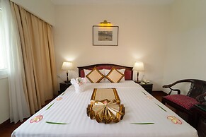 Century Riverside Hotel Hue