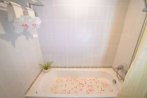 Century Riverside Hotel Hue