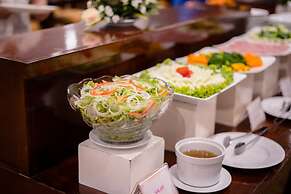 Century Riverside Hotel Hue