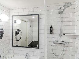 Ibis Guimaraes