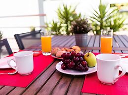 Ibis Guimaraes