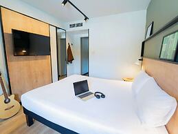 Ibis Guimaraes