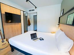 Ibis Guimaraes