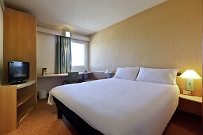 Ibis Guimaraes