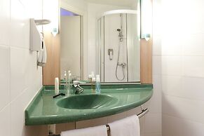 Ibis Guimaraes