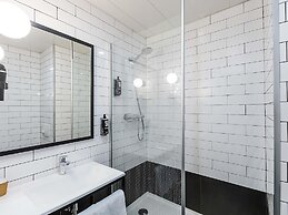 Ibis Guimaraes