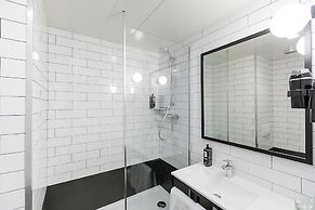 Ibis Guimaraes