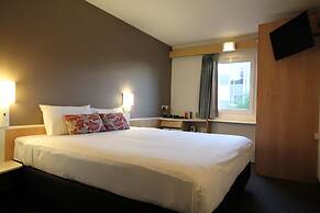 ibis Newcastle