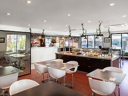 ibis Newcastle