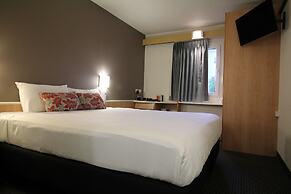 ibis Newcastle