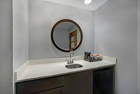 Hampton Inn & Suites Augusta West