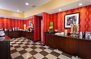 Hampton Inn & Suites Sacramento-Cal Expo