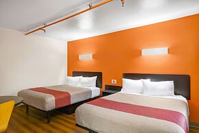 Motel 6 Ilion, NY