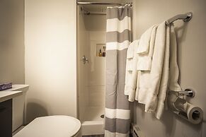 Sun & Ski Inn And Suites