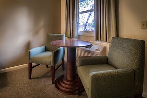 Sun & Ski Inn And Suites