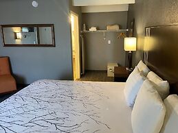 Eastlake Suites Hotel & Conference Center By OYO Urbana