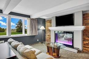 Eastlake Suites Hotel & Conference Center By OYO Urbana