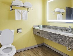 Plantation Suites & Conference Center