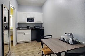 Plantation Suites & Conference Center