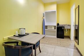 Plantation Suites & Conference Center