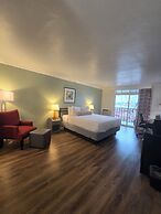 Marina Village Inn